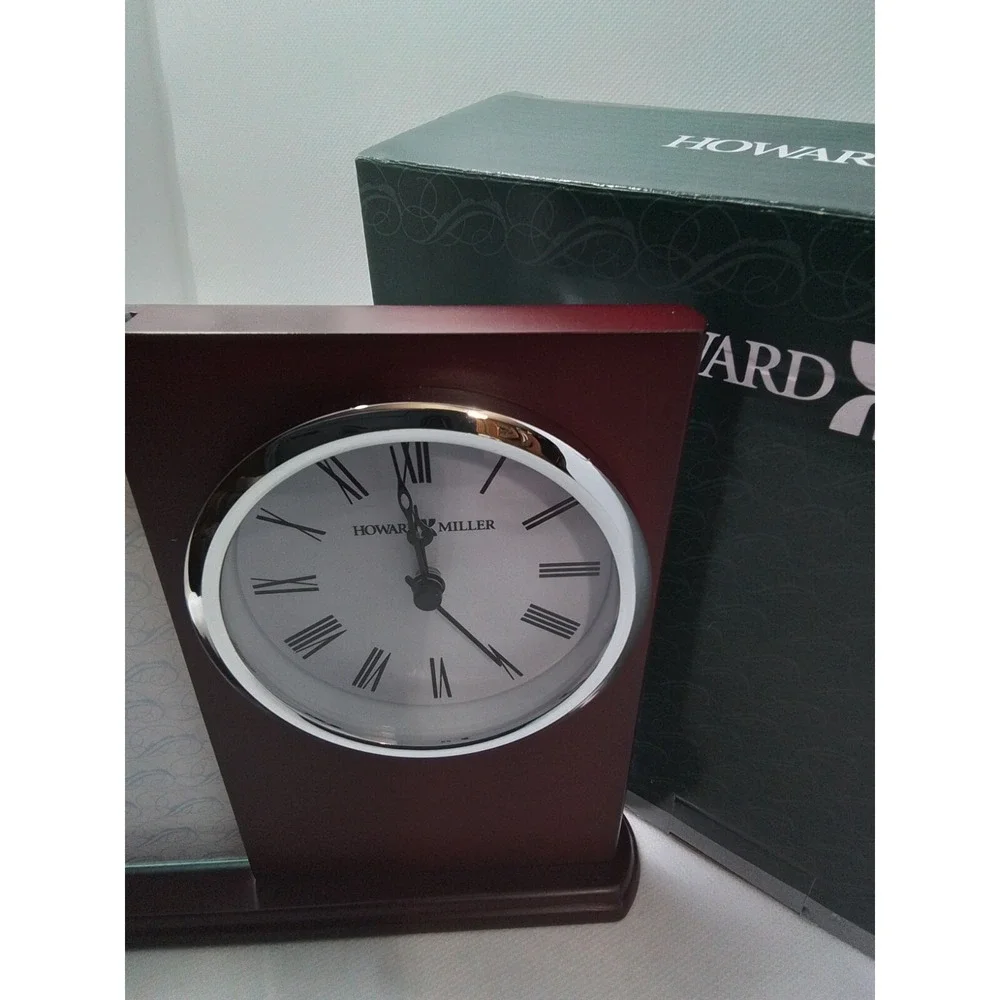 Howard Miller Portrait Caddy With‎ Clock